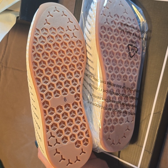 🆕️ J Slides sneakers - Picture 3 of 5